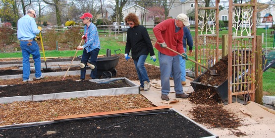garden volunteers